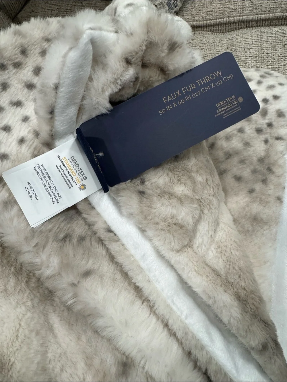 🎉LAST PIECE🎉RACHEL RACHEL‎ ROY 50×60 Spotted Faux Fur Throw